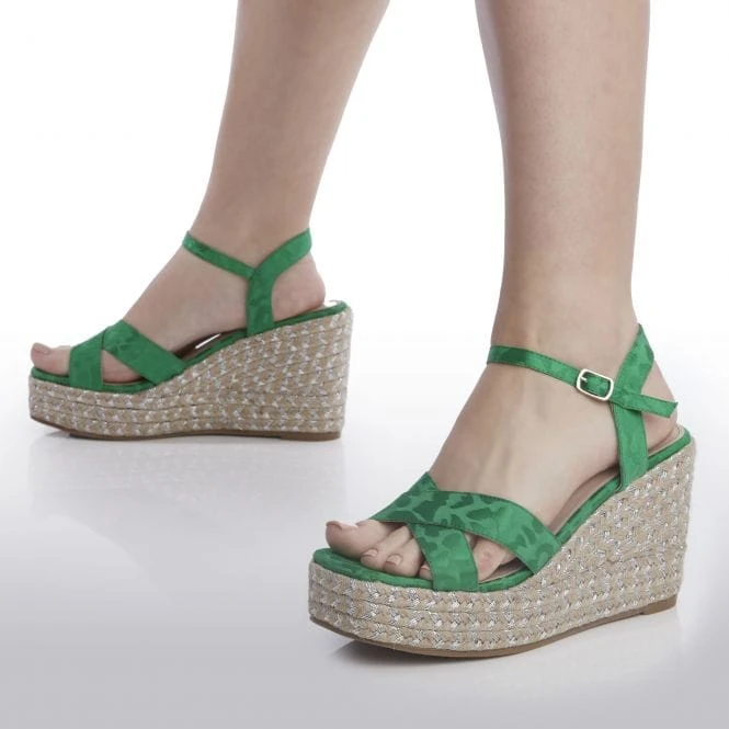 Paulina Green Textile 4 Paulina Green Textile - Image 2