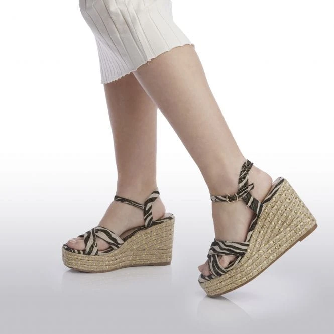 Paulina Zebra Textile 4 Paulina Zebra Textile - Image 2